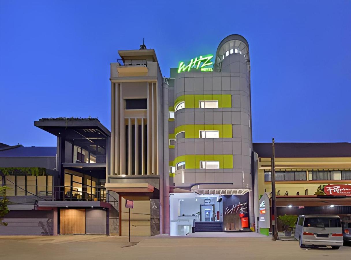 Whiz Hotel Falatehan Jakarta Ngoại thất bức ảnh