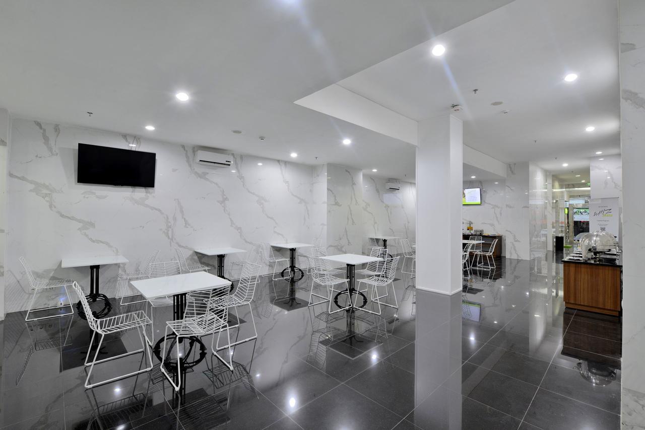 Whiz Hotel Falatehan Jakarta Ngoại thất bức ảnh
